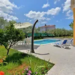 House Smiljana 2059 Дом отдыха Воднян