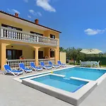 House Smiljana 2059 *