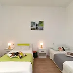 Дом отдыха House Smiljana 2059