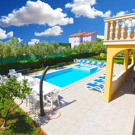 House Smiljana 2059 Дом отдыха Воднян