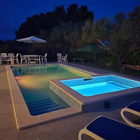 House Smiljana 2059 Holiday home *
