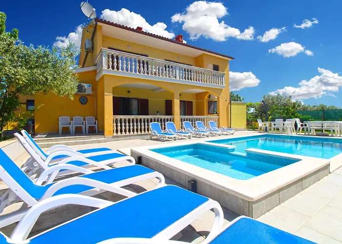 Nyaraló House Smiljana 2059