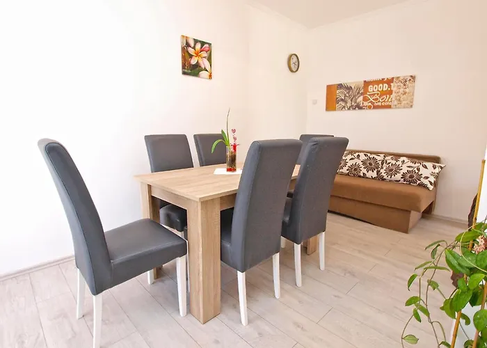 House Smiljana 2059 *