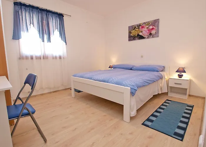 Nyaraló House Smiljana 2059