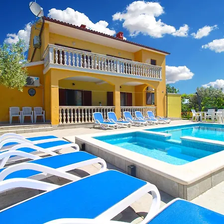 Holiday home House Smiljana 2059