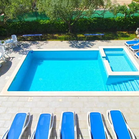 House Smiljana 2059 Сasa de vacaciones *