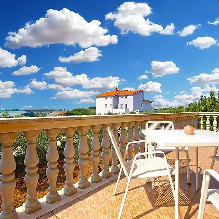 House Smiljana 2059 *