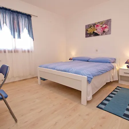 Holiday home House Smiljana 2059