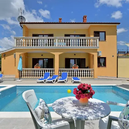 House Smiljana 2059 Сasa de vacaciones *