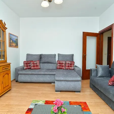 House Smiljana 2059 Holiday home *